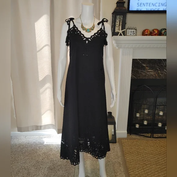 Theory "Taytee" Eyelet Dress, Black 6 - Picture 3 of 15